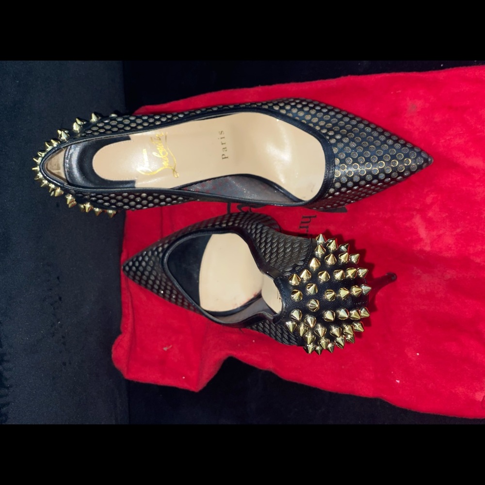 Christian Louboutin - Picture 2 of 5